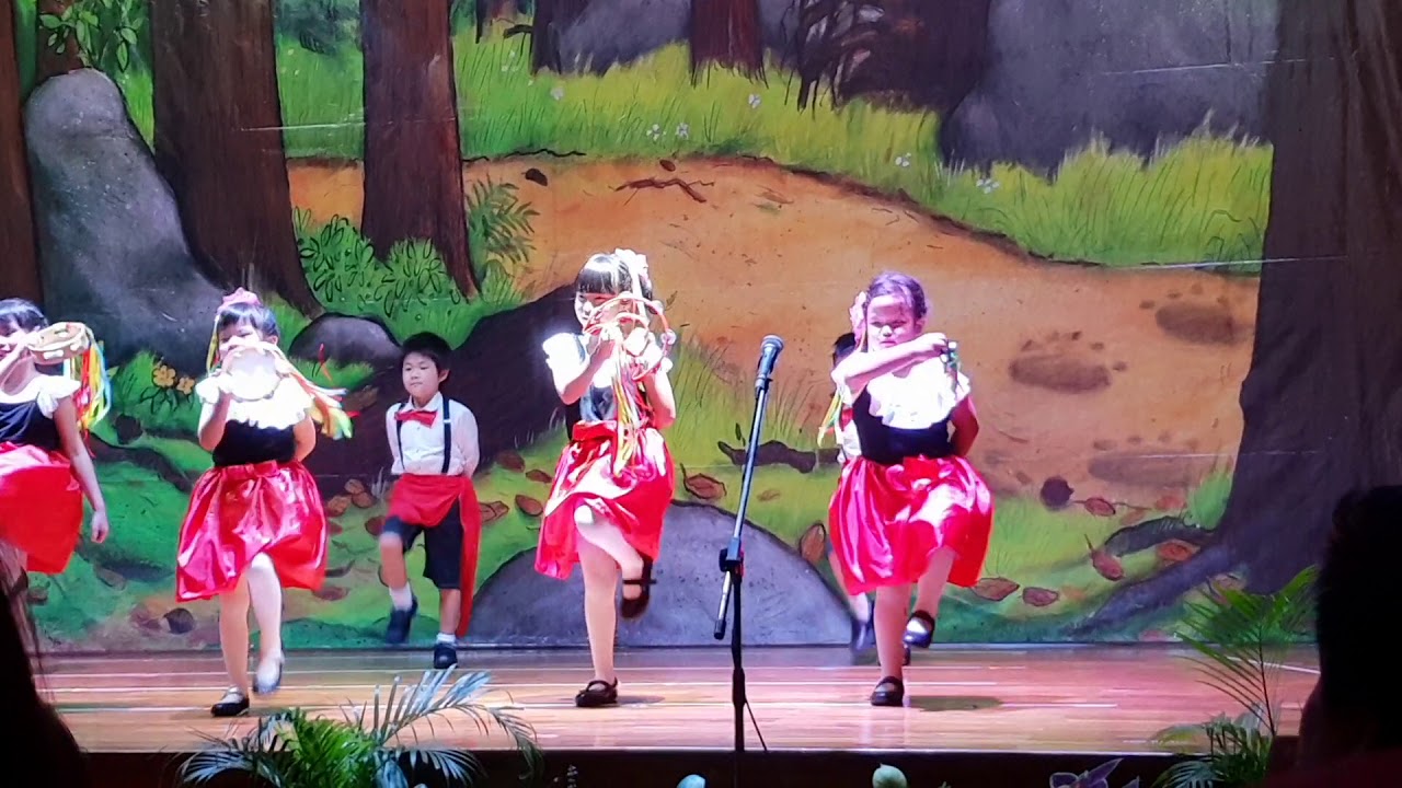 Italian dance perform by 5years old kids