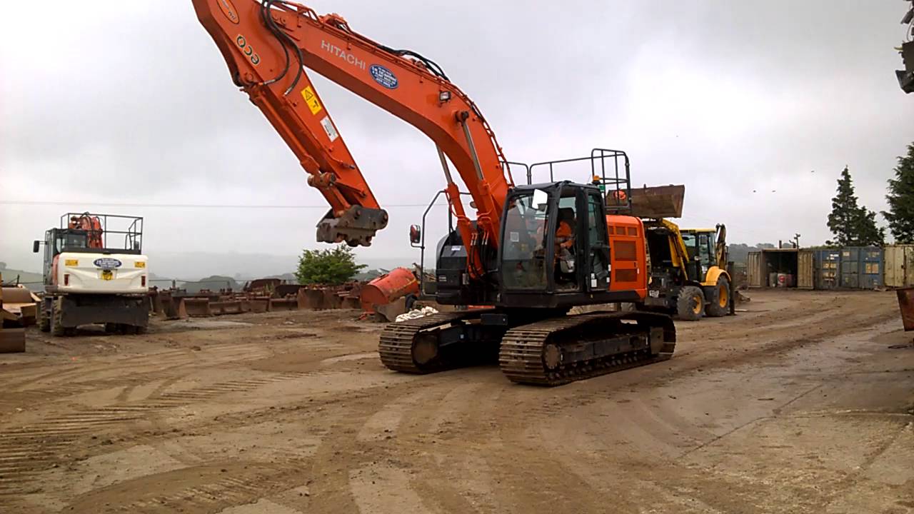 Kivells Holsworthy entries for Saturday 6th August 2016 - 2014 Hitachi ZX 225/5B Excavator