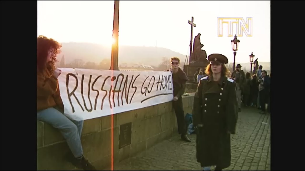 End of Soviet occupation of Czechoslovakia (1990) - Kino - Star called Sun (best version)