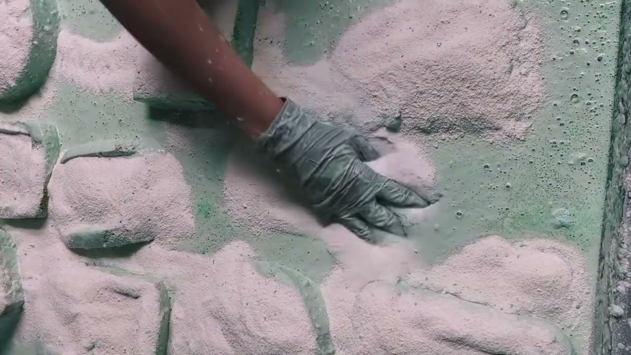 Высыпаю стиральный порошок и средство для мытья посуды, и это очень приятно #asmr #странноприятно...