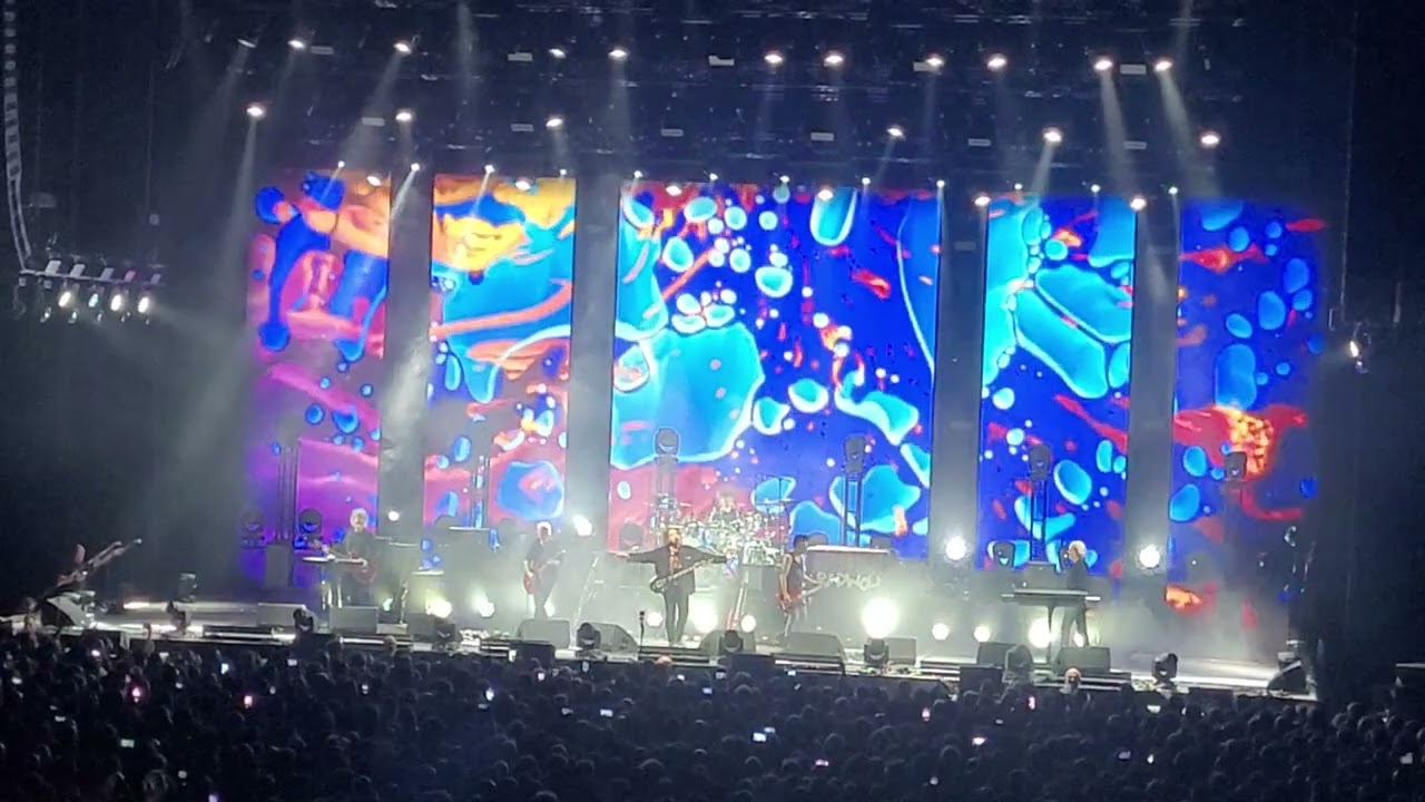 THE CURE A STRANGE DAY TOULOUSE 13 11 2022