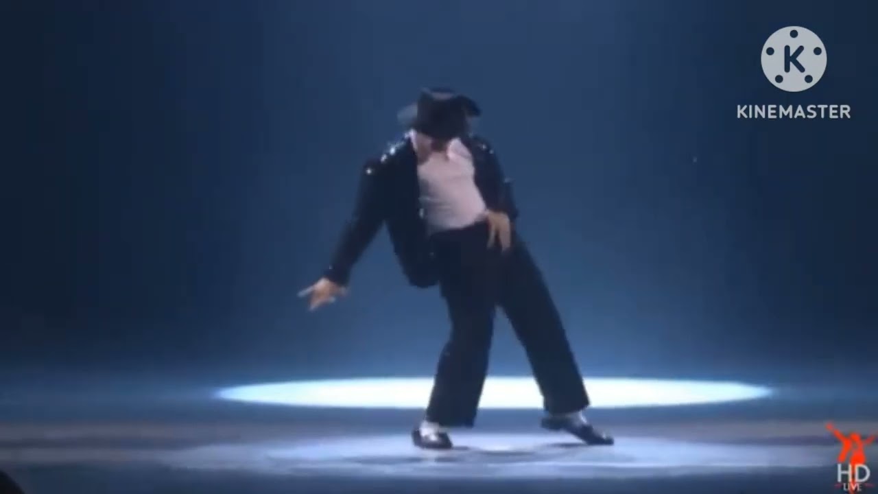 Best Moonwalk ever!! 👌  Evergreen #dance #michaeljackson
