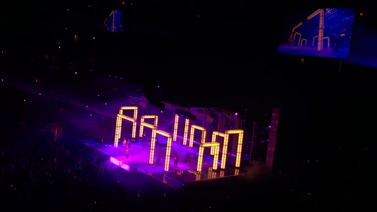 Bruno Mars - Versace On The Floor Live in New York