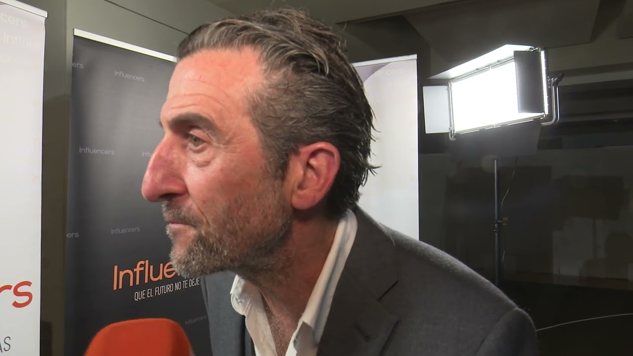 Luis Zahera, premiado en los Influencers Awards 2024.