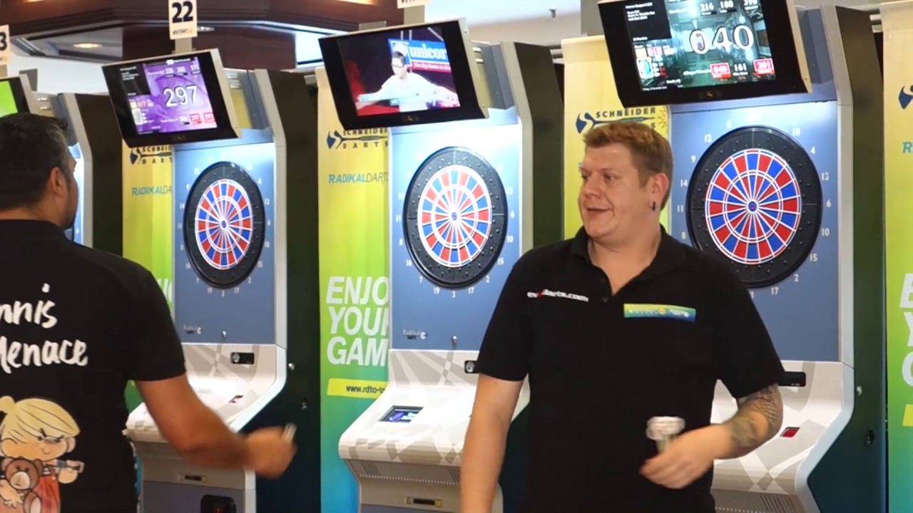 Dartprofi Christian Kallinger dominiert 501 DO Doppel - darts Doppel, locker aus der Hand gefilmt