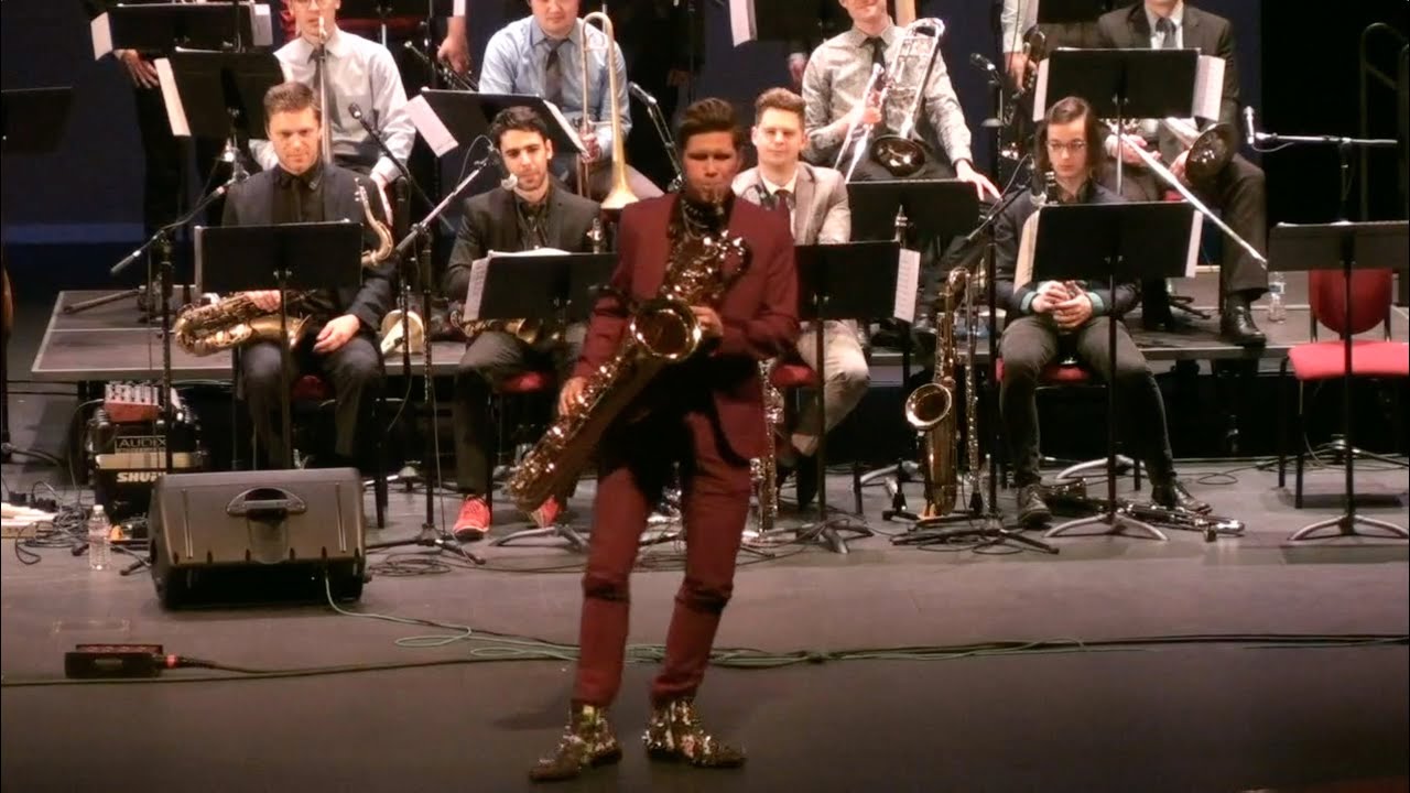 Leo P plays 