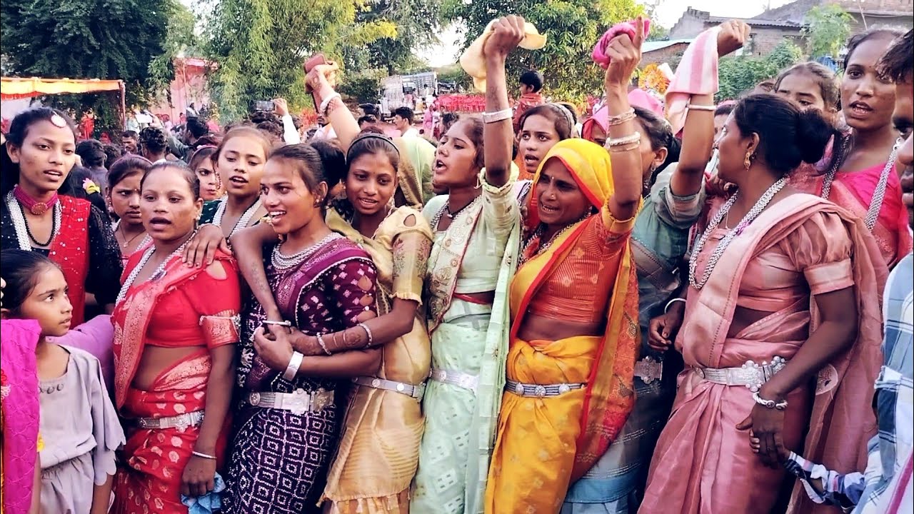 लाडा मामा आवे //भील गीत आदिवासी शादी विडियो