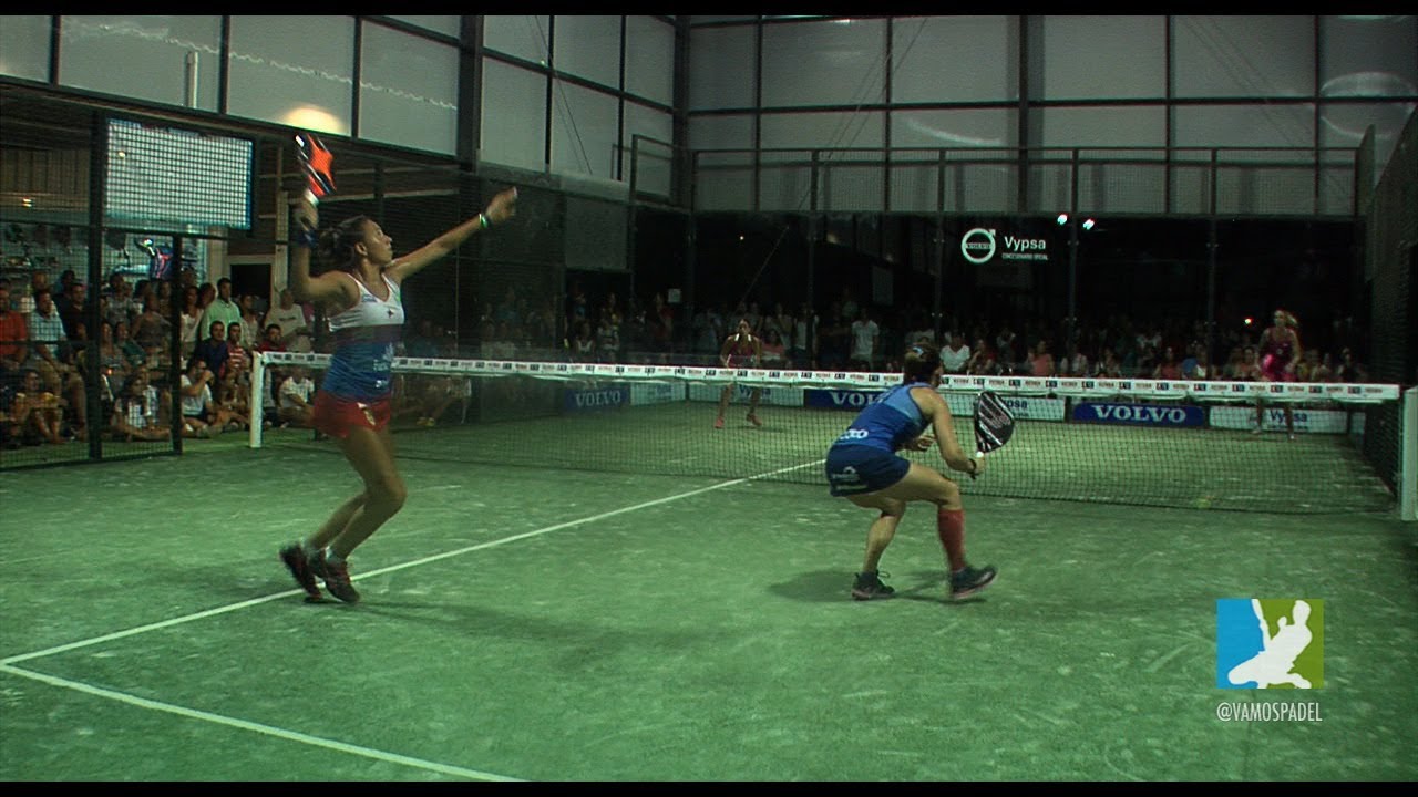Vamos P&aacute;del. Cata Tenorio y Bea Gonz&aacute;lez contra M&ordf; Carmen Villalba y Alba Gal&aacute;n