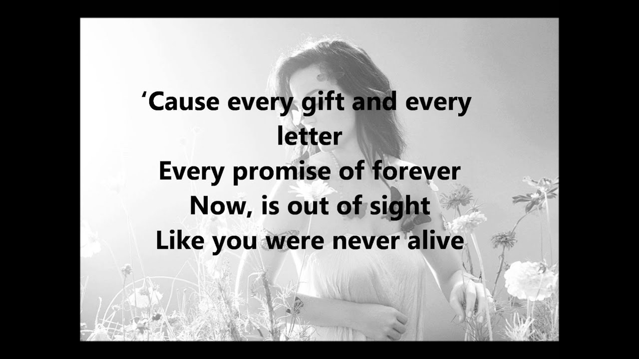 Ghost - Katy Perry - Lyrics