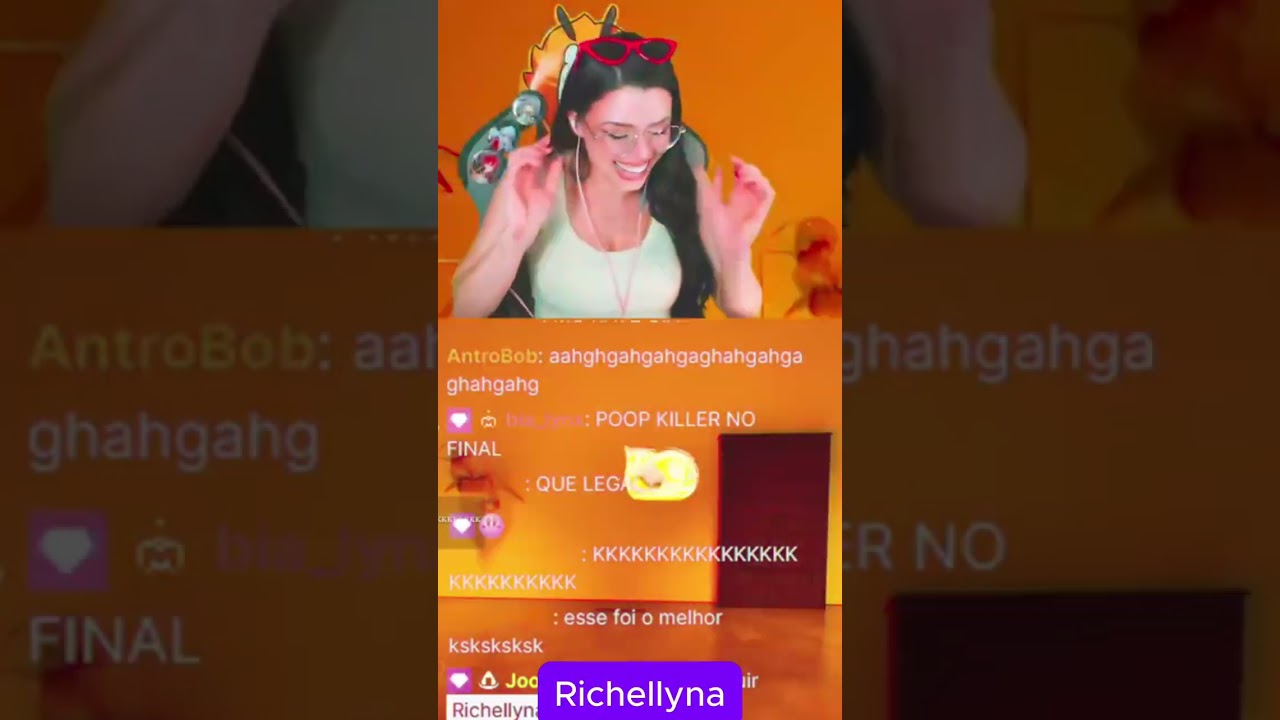 Streamers React to OIIA Cat in Twisted Gallery
