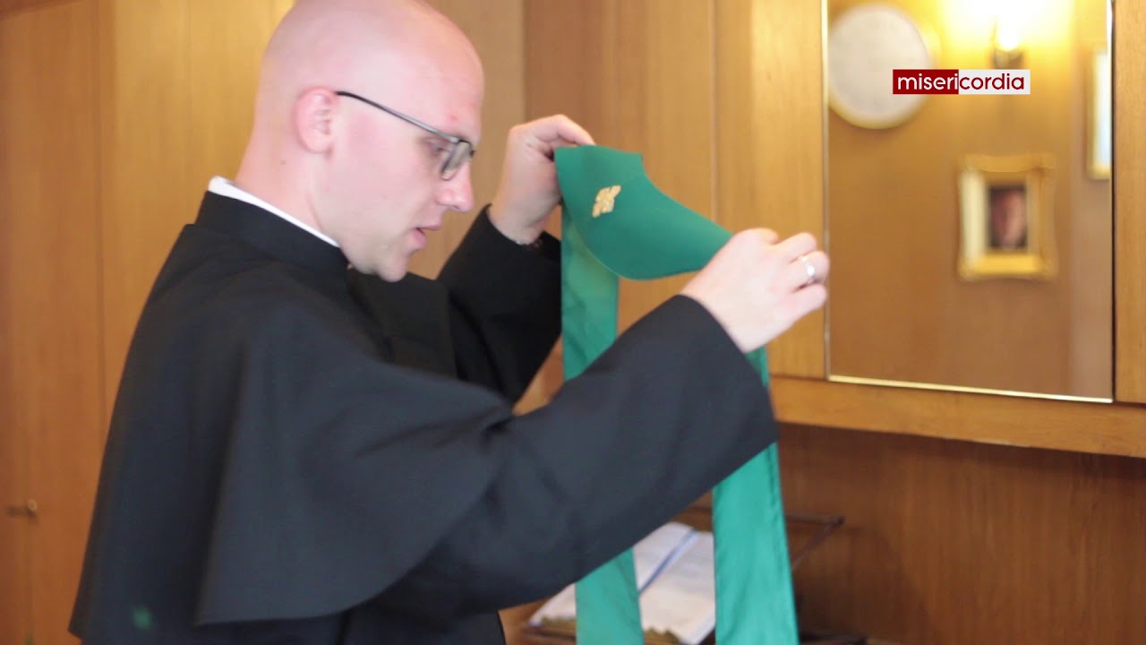 Liturgia od zakrystii [07]: Przygotowanie szat liturgicznych