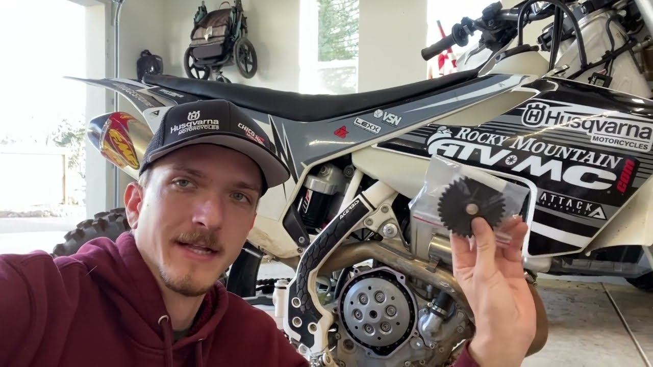 How to replace oil pump gear ktm / Husqvarna 250 350