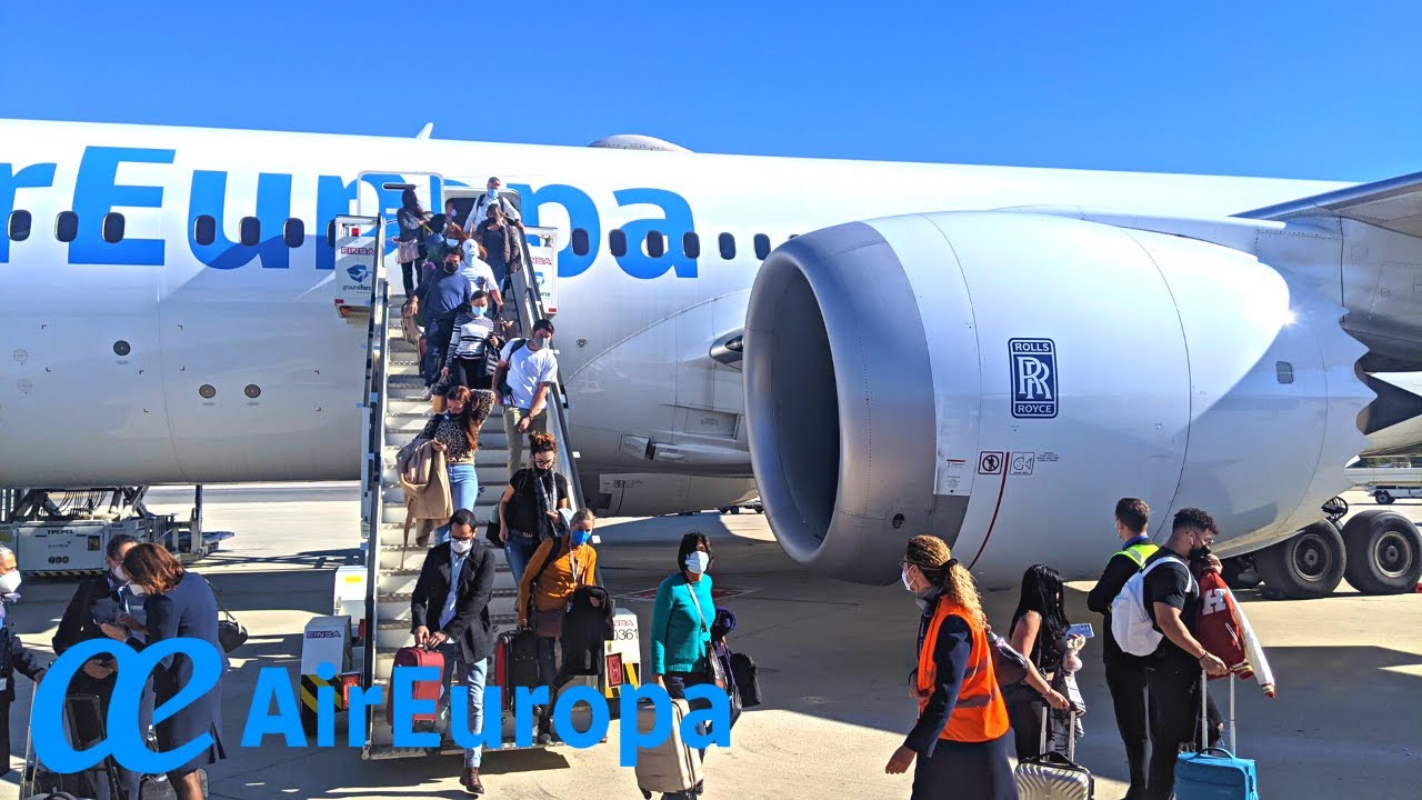 AIR EUROPA Boeing 787-9 (бизнес) из Барселоны в Мадрид