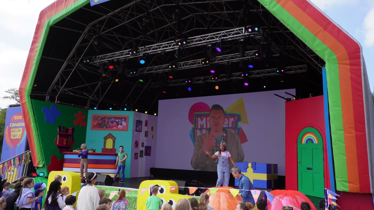 CBeebies House Party Live Feat Justin Fletcher Live from Alton Towers