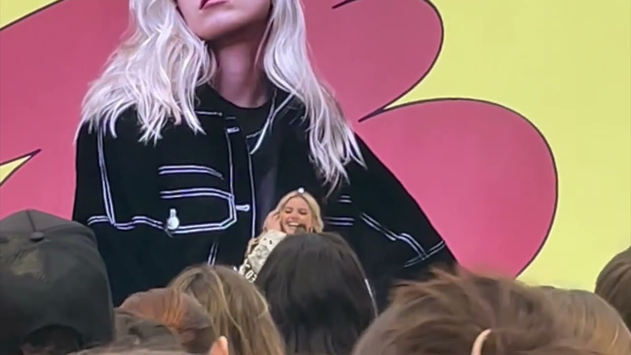 Renee Rapp at Apple Store 5th Ave - March 23, 2023