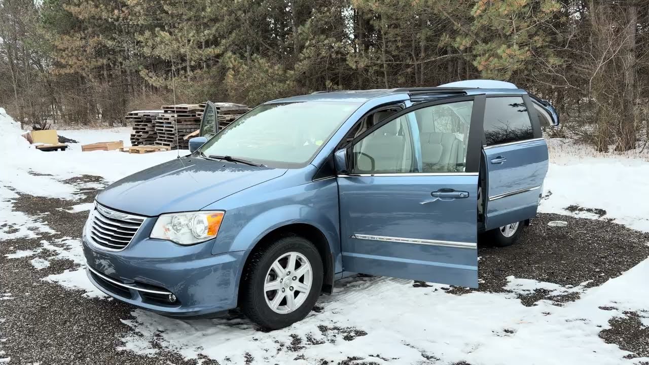 2012 CHRYSLER Town & Country w/ Bruno Chair & Lift - February Consignment Auction - Lot  410