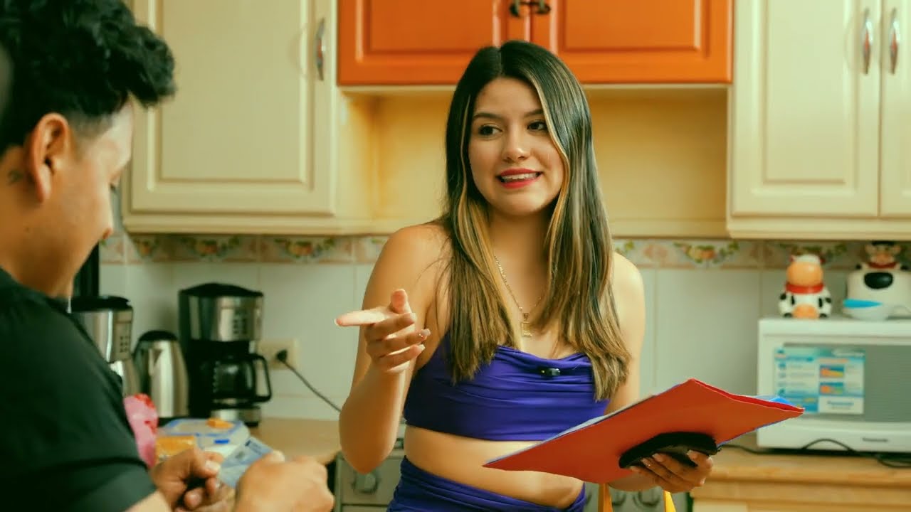 Millonaria Le Cambia La Vida a Un Desconocido… Él Le Salva El Corazón
