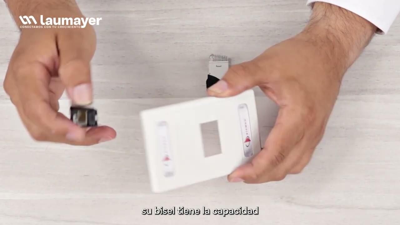 Ultra Max Siemon: El conector más versátil para Cat 5e, 6 y 6A | Instalación en Face Plate