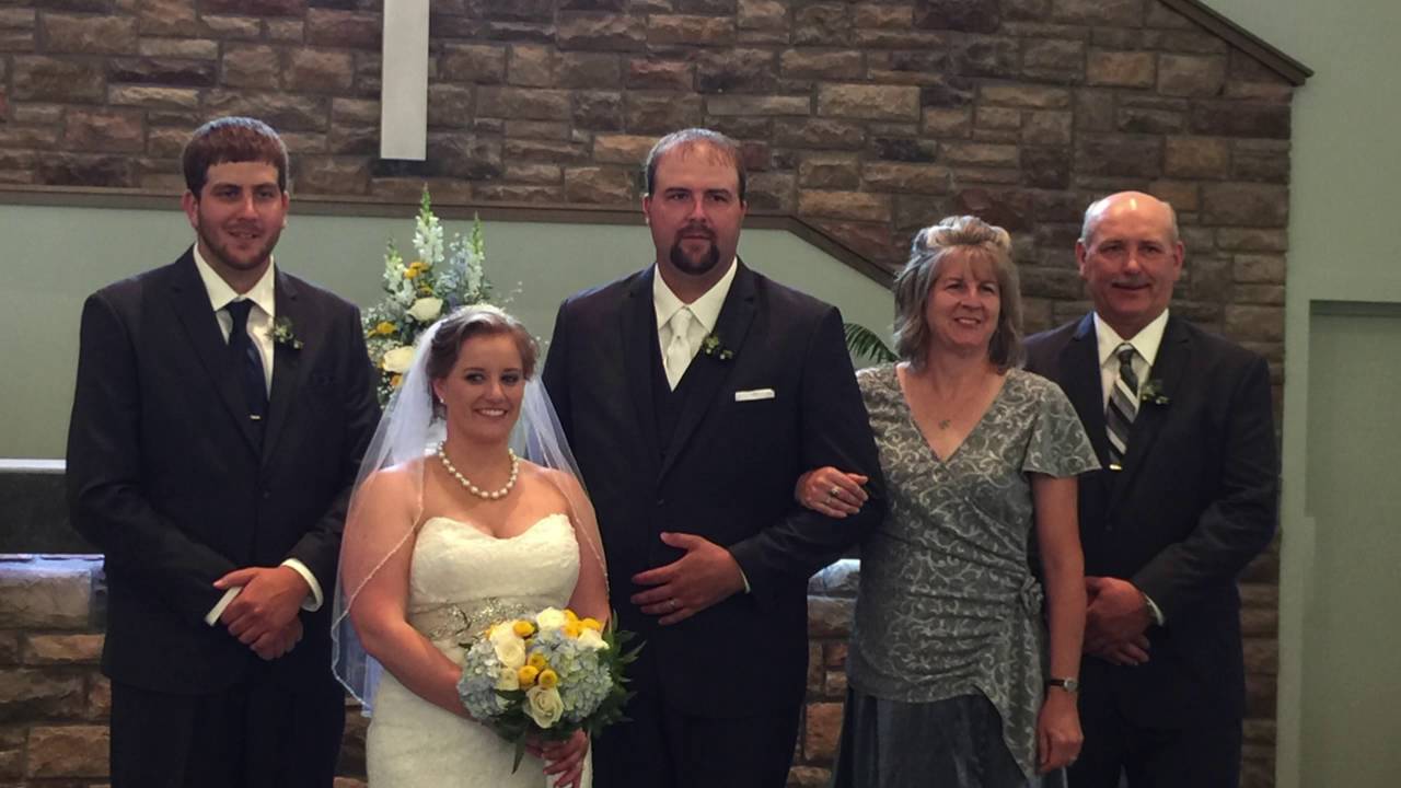 Adorable Wedding in Grand Meadow, MN | CarmanDux Wedding