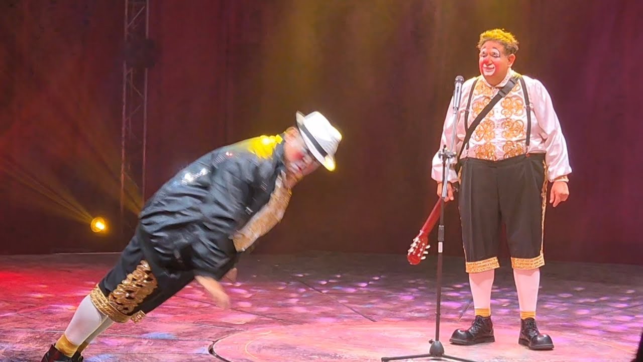 Now I will play my guitar, super comedy.. ##joker #comedy #viral #foryou #laugh 