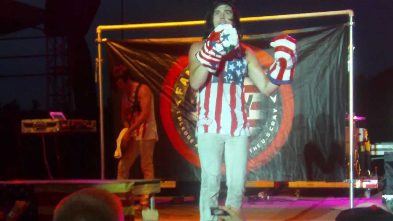 Family Force 5 - Cray Button (Live at Soulfest 2012)