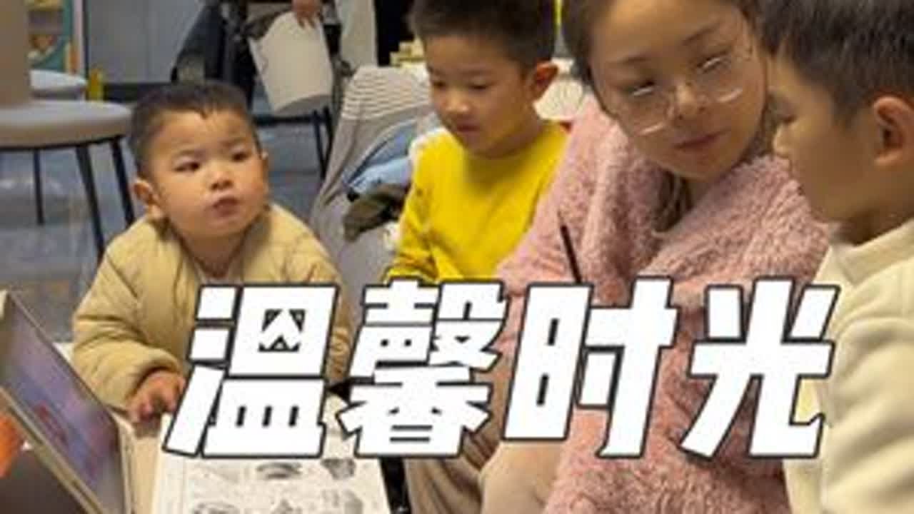 自从开了饺子馆 全家人好久没有像这样 坐在一起聊聊天，吃吃饭，这样的画面真的很美好，很温馨，很治愈……@清清老师 @于嬷嬷饺子馆 @是开心果呀