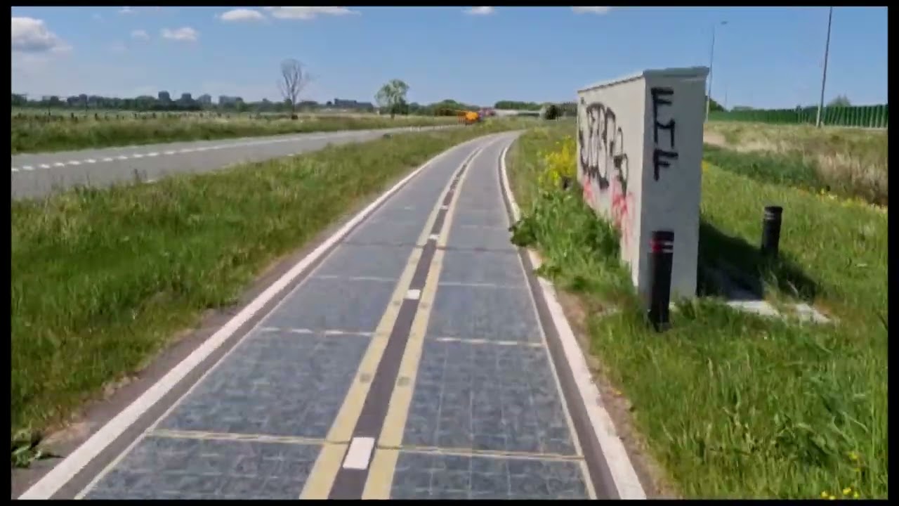 Solar cycle lane 'SolaRoad 'Vijfhuizen, The Netherlands