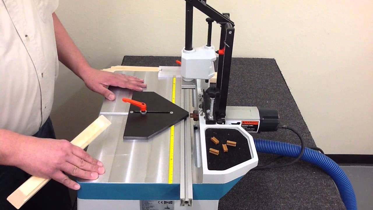 Joining strainer frames with Hoffmann MU 2 Dovetail Routing Machine