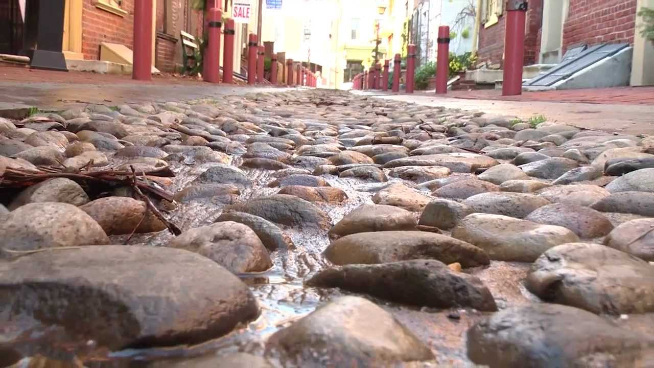 Elfreth's Alley: Public helps excavate oldest U.S. street in Philly