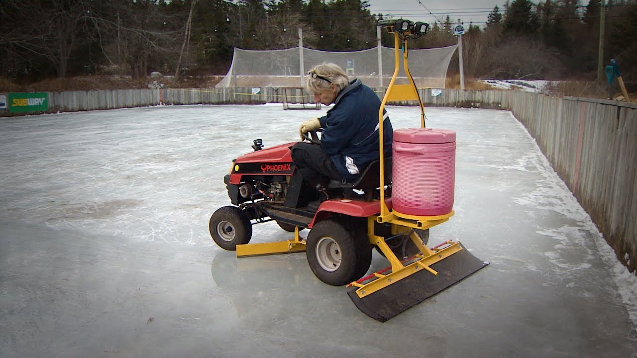 This lawnmower-turned-ice resurfacer is a hit in Boutiliers Point, Nova Scotia