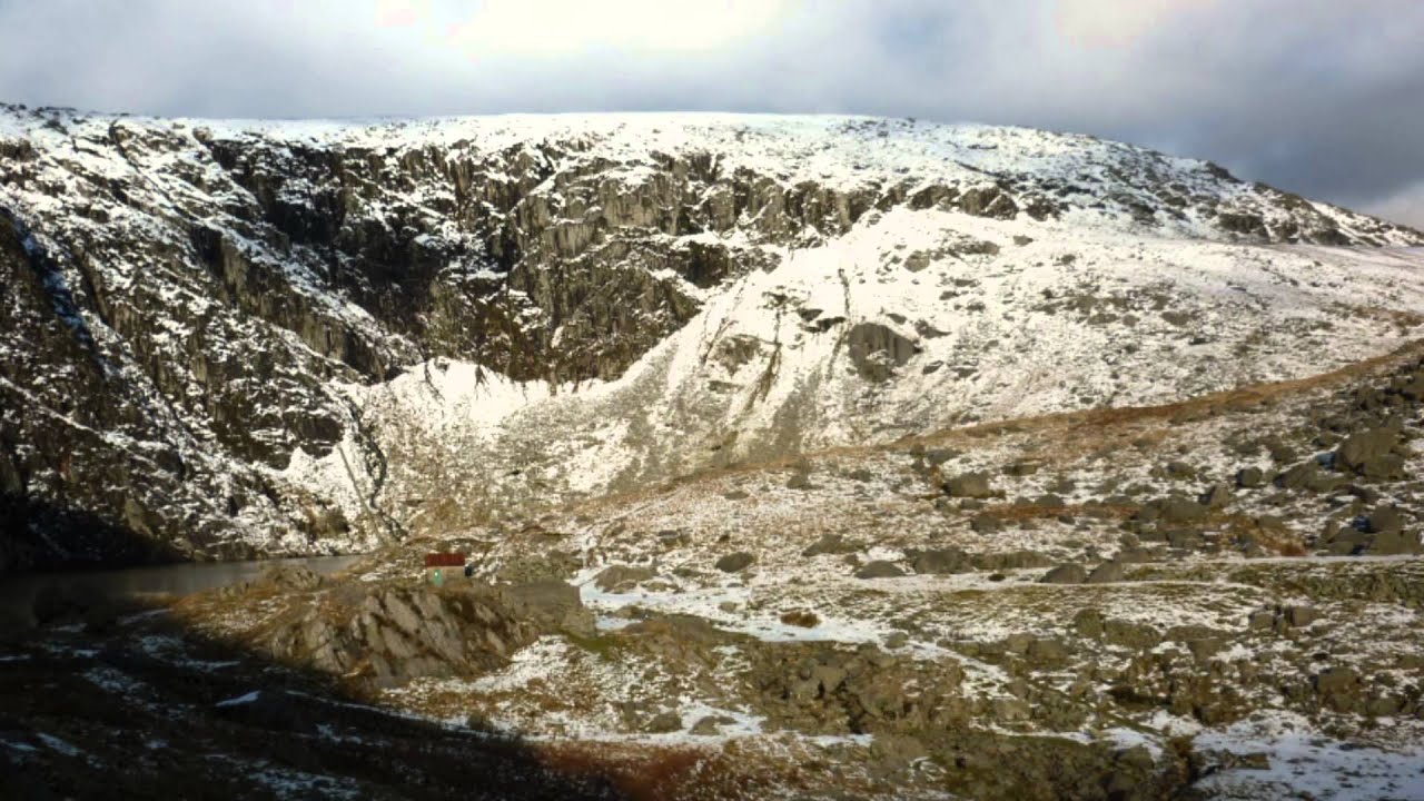 A nite in the Cwm Dulyn Bothy November  28 . 2012