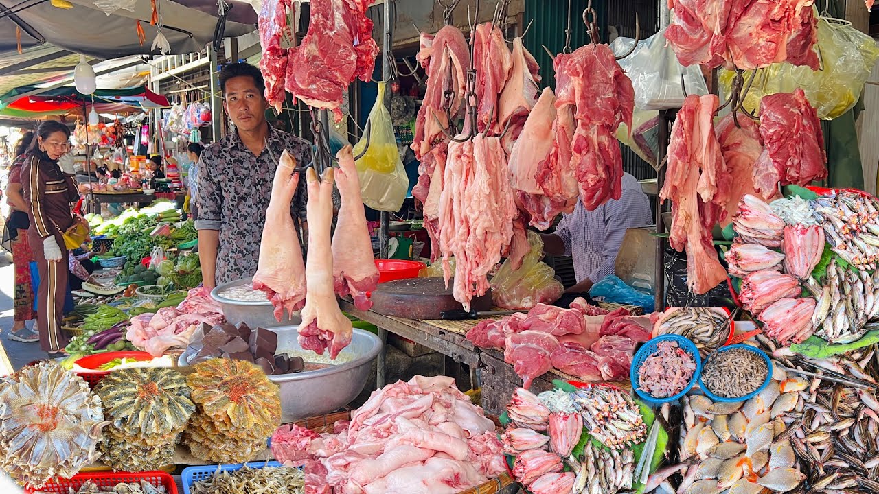 An Incredible of Cambodian Food Market - Fresh Vegetables, Cheap Breakfast, Snacks @Khmer Food Tour 