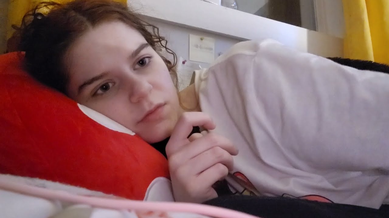 lofi asmr while I'm sleepy! 😴 camera touching, tapping, scratching, colouring no talking!