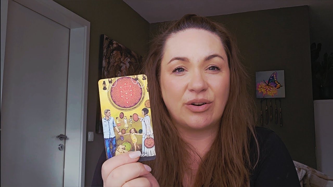 Your connection feels meaningful but also confusing, inconsistent, or tense ♡ #tarot 