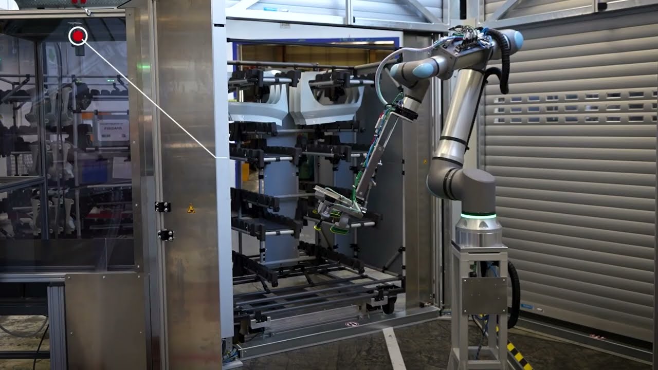 Empilage en fin de ligne de pièces moulées par injection avec VISOR® Robotic – SensoPart