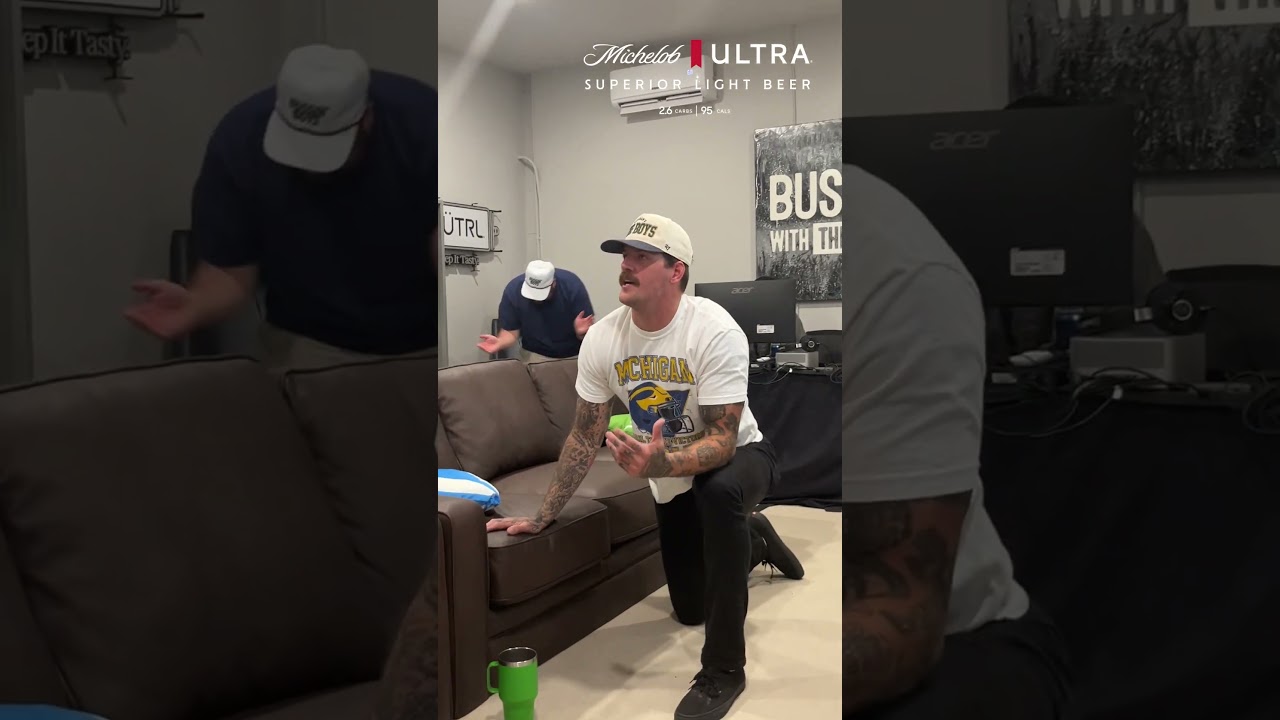 Delanie Walker stara się podtrzymać dobrą atmosferę | Bussin' With The Boys