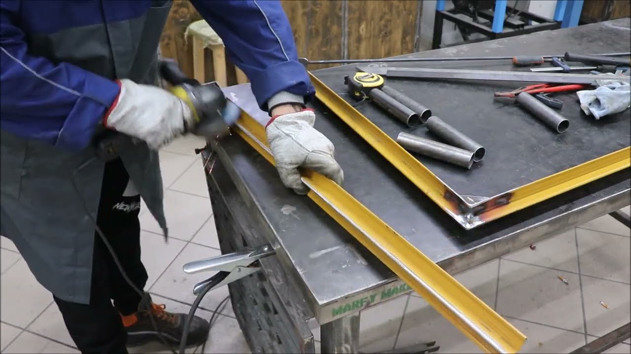 Braccio a bandiera paranco per aspirazione fai da te Hoist flag hoist for do-it-yourself suction