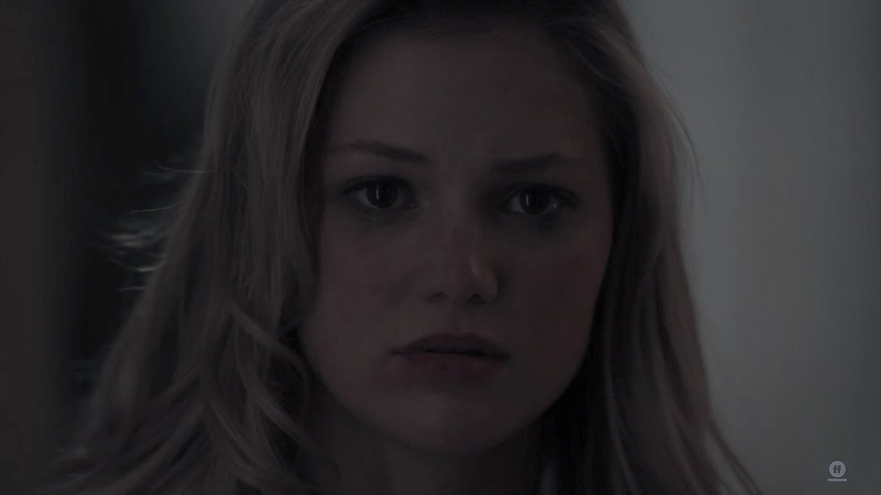 Kate Wallis | Zombie