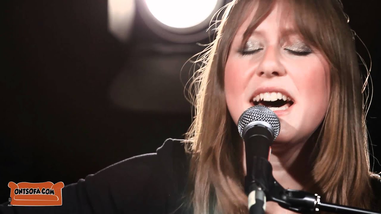 Holly Taymar - Your Woman - (White Town cover) - Ont' Sofa Sessions