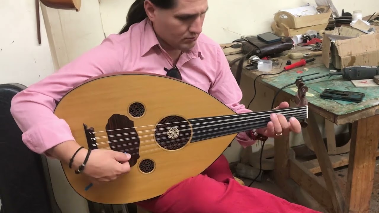 Cocobolo-cedar arabic oud fa tuning played by ILIAS