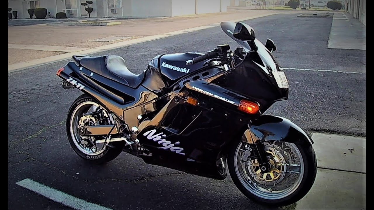 1992 Ninja ZX-11 Sweet Kawasaki. Listen to this motorcycle roar! Superbike