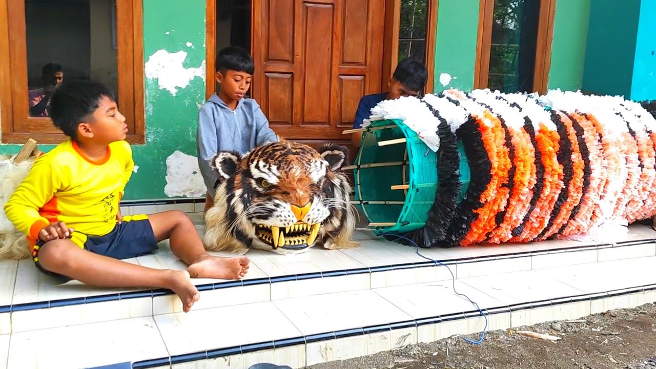 Wildan Ngevlog review cara membuat badan can macanan dari tali rafia