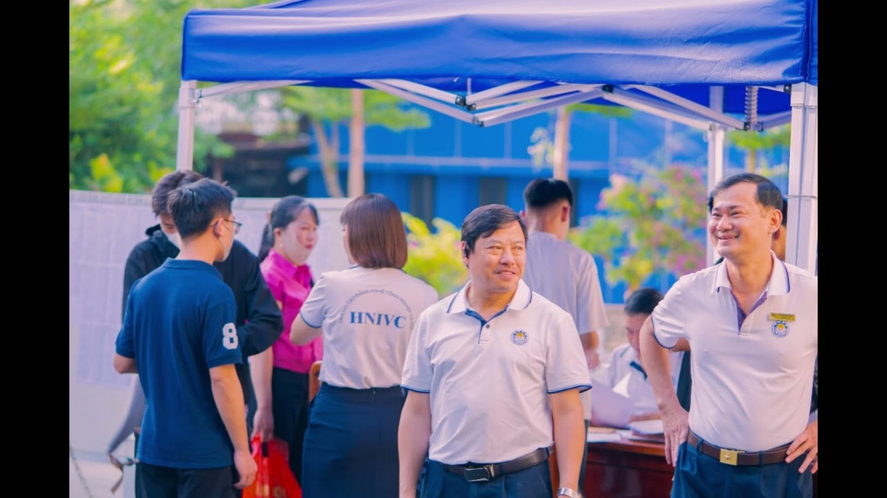 Cuộc thi sáng tạo bằng AI - Ban Giám Hiệu