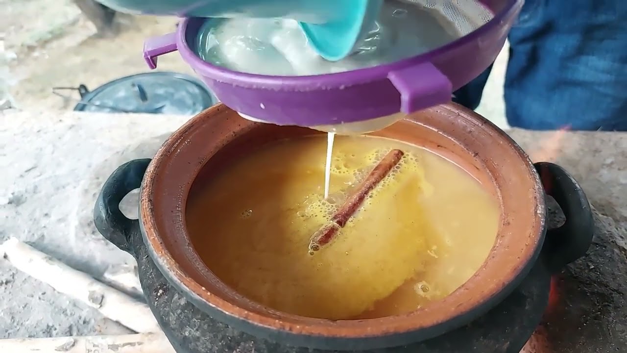Atole de jobo o ciruelas de la Huasteca