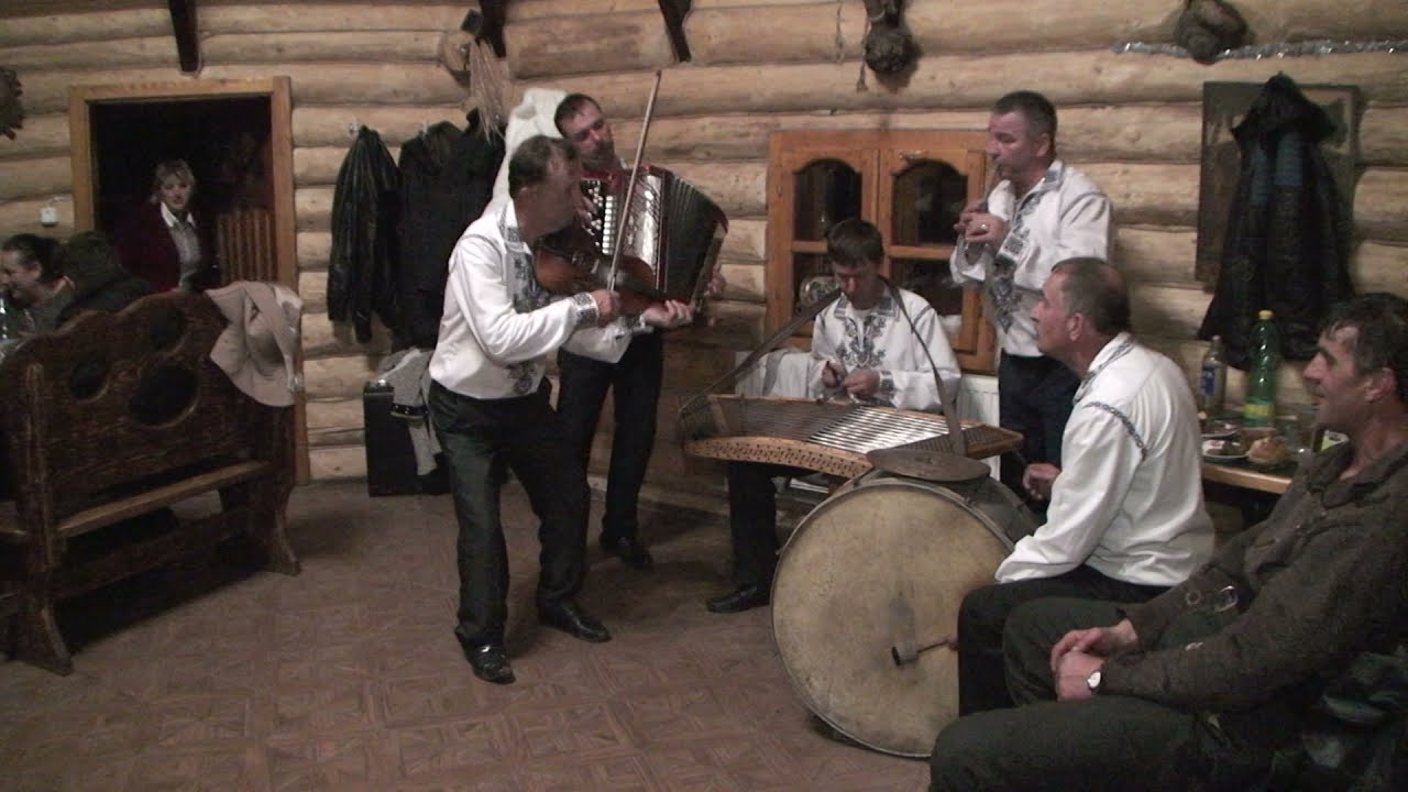 Танець Гуцулка .Жива музика гурт ,, Рушничок " Микуличин. Gutsulka .Live Musuk band Tovel Mykulychyn