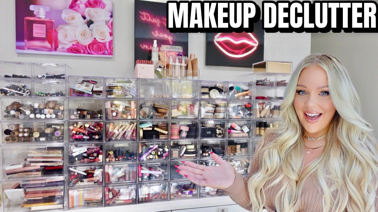 HUGE MAKEUP DECLUTTER & ORGANIZATION 😱 GETTING RID OF ALL MY MAKEUP | KELLY STRACK