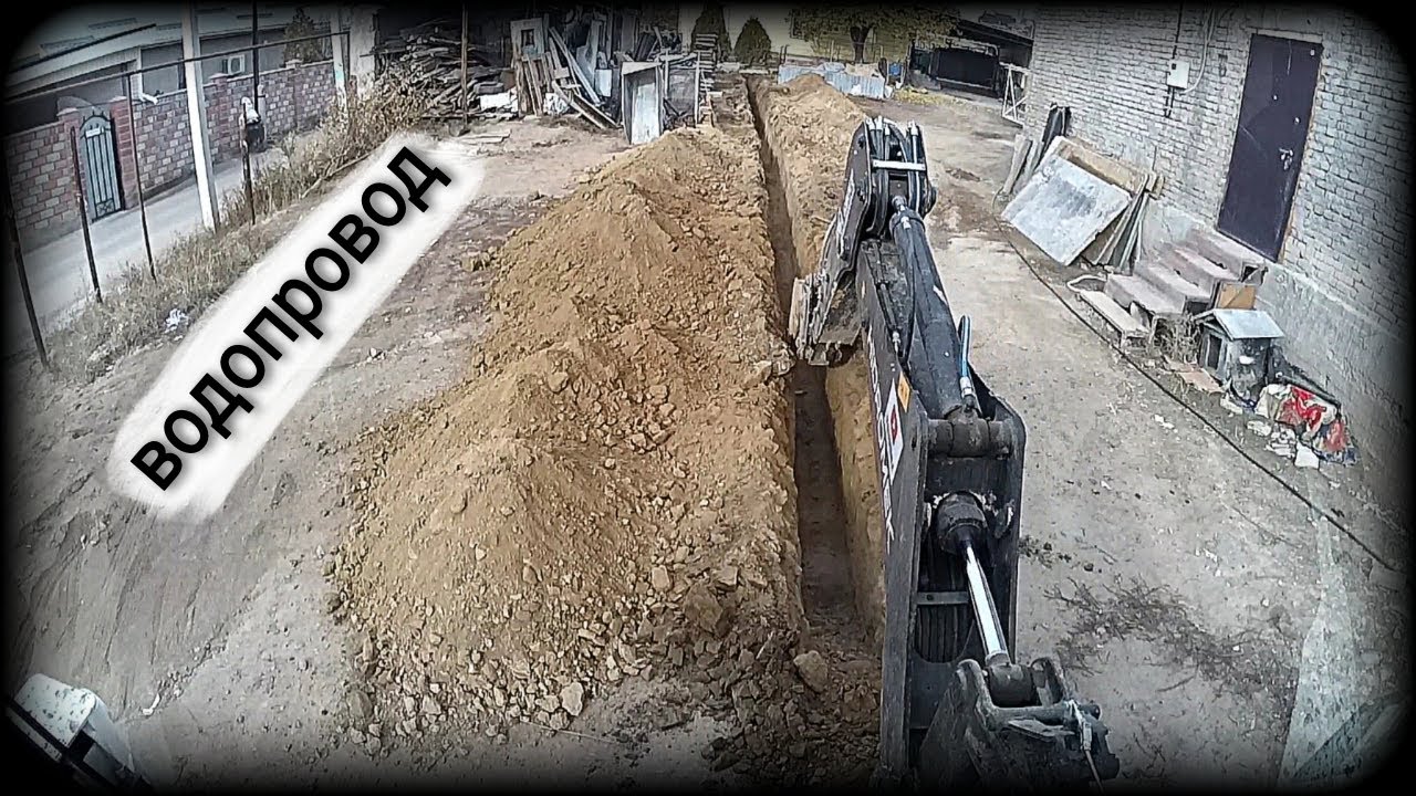 Копка траншеи под водопровод частного дома 🚜 Hidromek 102b