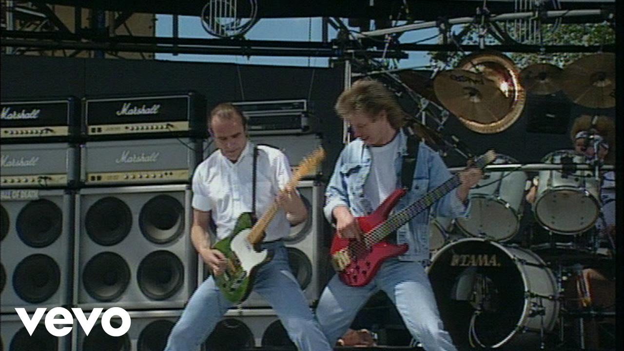Status Quo - Rockin' All Over The World (Live)