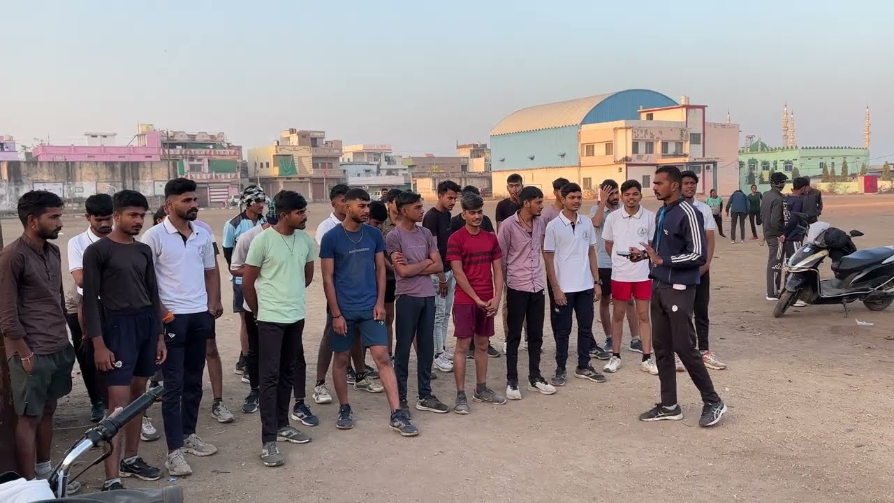 1600 मीटर की ऐसी दौड़ आपने कभी नहीं देखी होगी ? ताबड़तोड़ Running ! देखें वीडियो ।