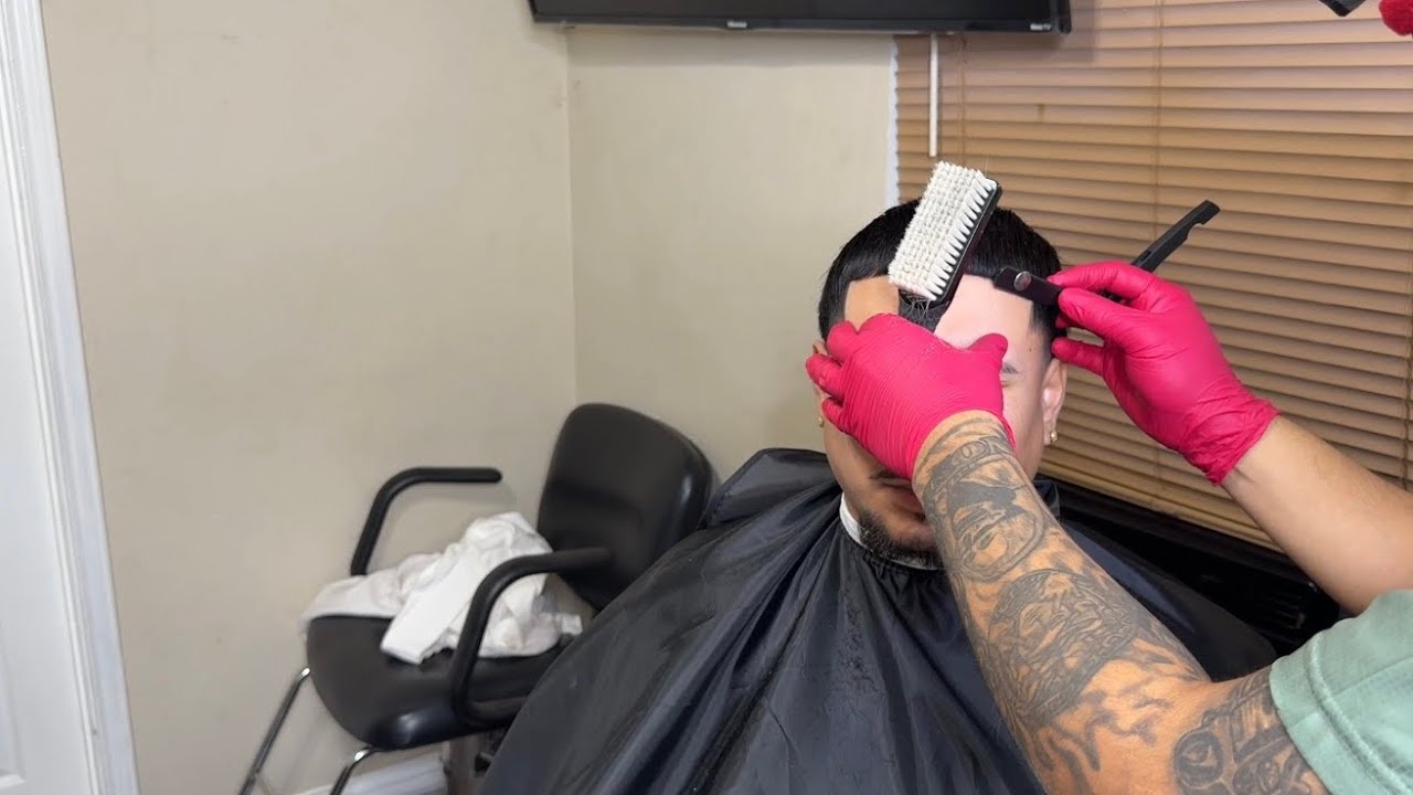 THIS FADE WILL CHANGE YOUR LIFE 💈(MY FIRST BARBER VIDEO) #barber #barbershop #haircut 